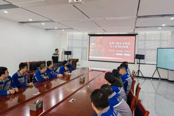 規(guī)范操作流程，共筑安全防線—泰安德美機(jī)電成功舉辦工傷預(yù)防專題培訓(xùn)